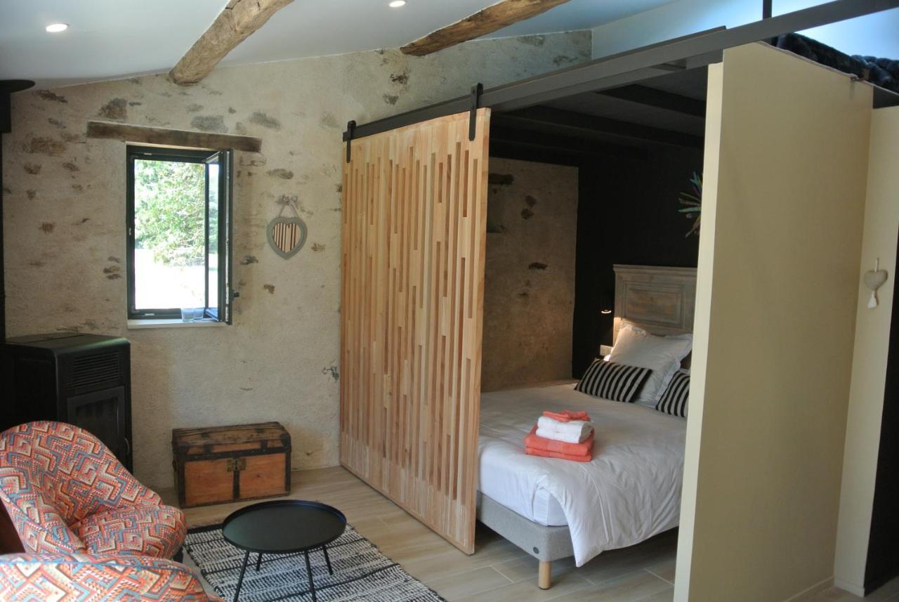 Les Epis Du Vent Bed & Breakfast Adilly Dış mekan fotoğraf