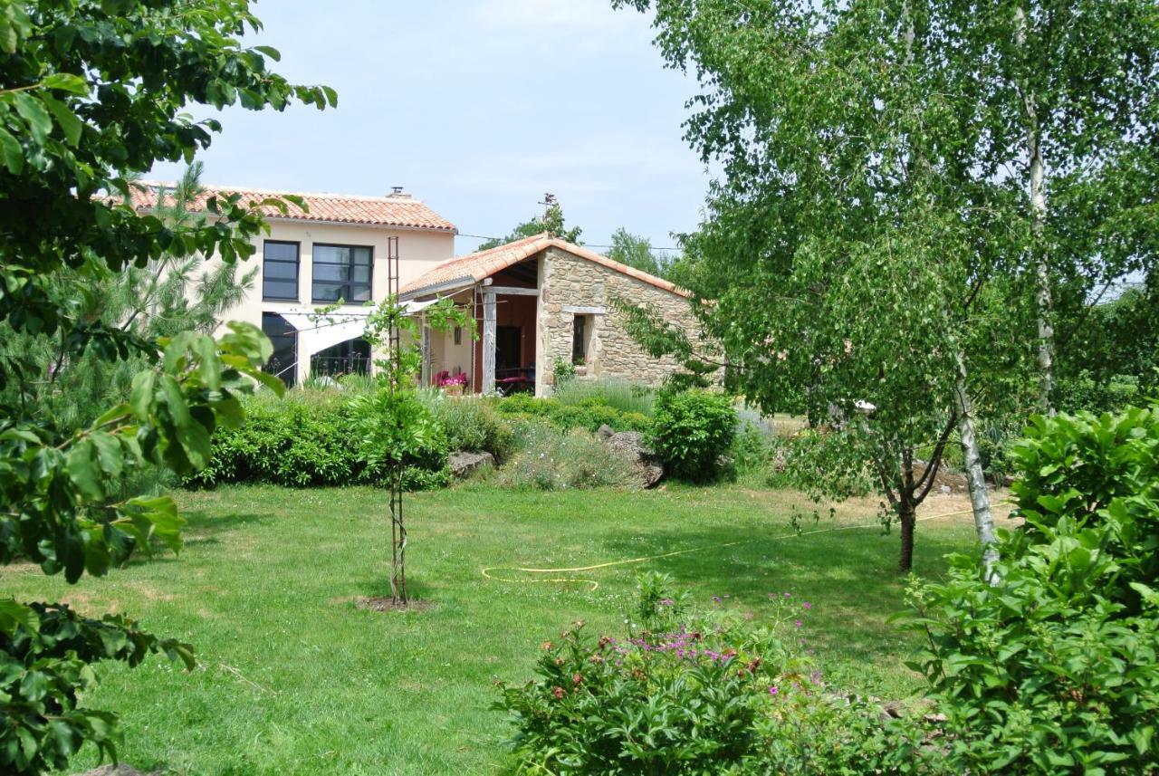 Les Epis Du Vent Bed & Breakfast Adilly Dış mekan fotoğraf