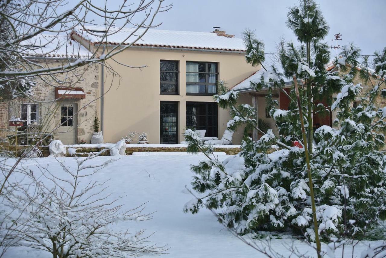 Les Epis Du Vent Bed & Breakfast Adilly Dış mekan fotoğraf